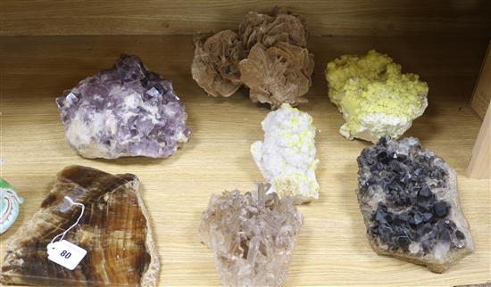 Seven assorted geodes including two sulphur minerals, dessert rose, white quartz cluster, polished fossil tree etc